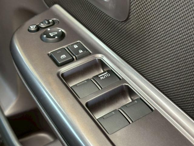 フリード G・ホンダセンシング 9型ナビ レーダークルーズ 衝突軽減 ETC 両側電動スライドドア レーンキープ クリアランスソナー プッシュスタート スマートキー 地デジ Bluetooth接続(62枚目)