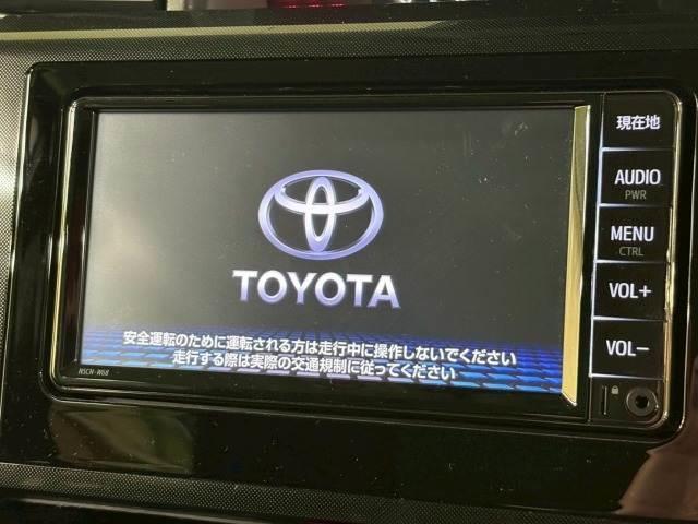 【純正ナビ】フルセグテレビやブルートゥース接続、ＤＶＤ再生など多彩な機能を併せ持っており、インパネ周りがすっきりしてますね！