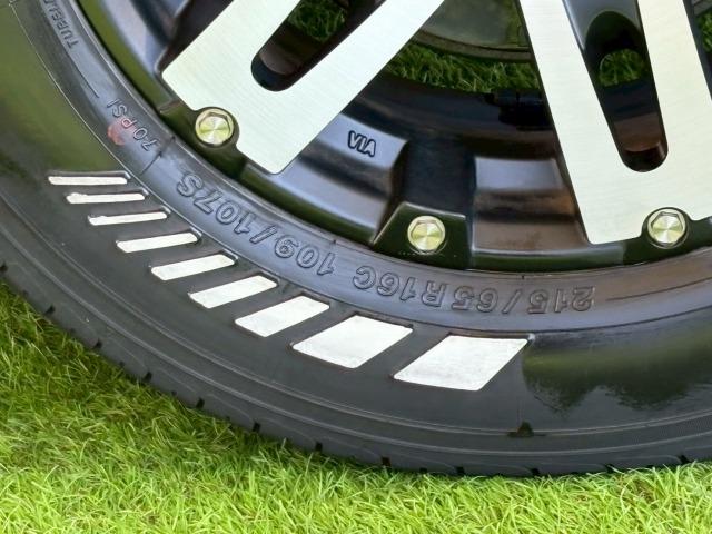 ハイエースバン スーパーGLダークプライム2 4WD 8型ナビ 両側電動スライド WEDSアルミ ホワイトレター トヨタセーフティーセンス オートマチックハイビーム LEDヘッドライト シートカバー フォグライト 地デジ バックカメラ ETC(24枚目)