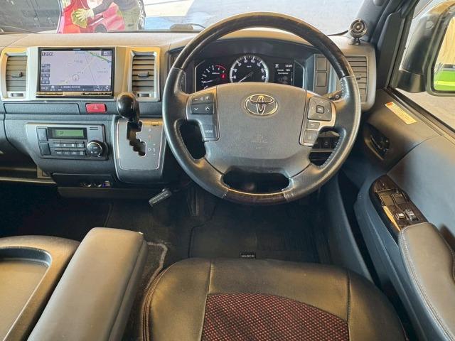 ハイエースバン スーパーGLダークプライム2 4WD 8型ナビ 両側電動スライド WEDSアルミ ホワイトレター トヨタセーフティーセンス オートマチックハイビーム LEDヘッドライト シートカバー フォグライト 地デジ バックカメラ ETC(28枚目)