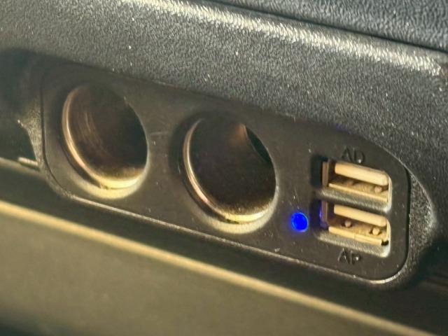 ハイエースバン スーパーGLダークプライム2 4WD 8型ナビ 両側電動スライド WEDSアルミ ホワイトレター トヨタセーフティーセンス オートマチックハイビーム LEDヘッドライト シートカバー フォグライト 地デジ バックカメラ ETC(41枚目)