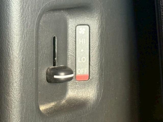 ハイエースバン スーパーGLダークプライム2 4WD 8型ナビ 両側電動スライド WEDSアルミ ホワイトレター トヨタセーフティーセンス オートマチックハイビーム LEDヘッドライト シートカバー フォグライト 地デジ バックカメラ ETC(53枚目)