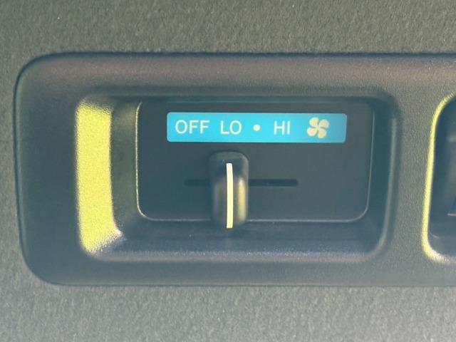 ハイエースバン スーパーGLダークプライム2 4WD 8型ナビ 両側電動スライド WEDSアルミ ホワイトレター トヨタセーフティーセンス オートマチックハイビーム LEDヘッドライト シートカバー フォグライト 地デジ バックカメラ ETC(54枚目)