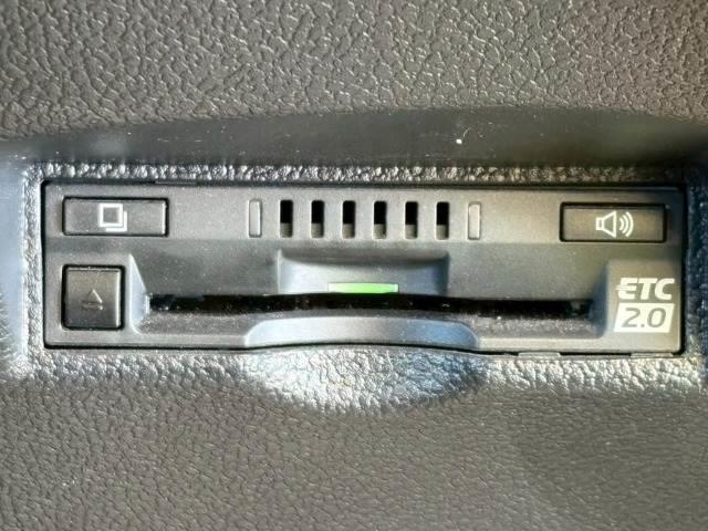 プリウス Ａ　フルエアロ　純正ＳＤナビ　レーダークルーズ　衝突軽減　レーンキープ　ヘッドアップディスプレイ　インテリジェントパーキングアシスト　オートマチックハイビーム　地デジ　バックカメラ　Ｂｌｕｅｔｏｏｔｈ（8枚目）