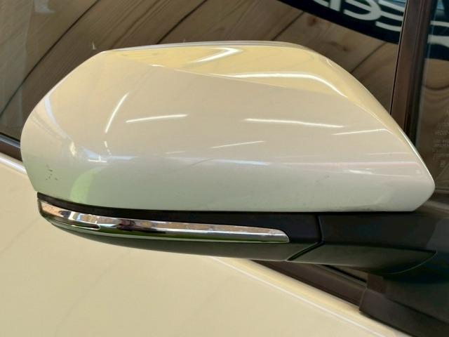 プリウス Ａ　フルエアロ　純正ＳＤナビ　レーダークルーズ　衝突軽減　レーンキープ　ヘッドアップディスプレイ　インテリジェントパーキングアシスト　オートマチックハイビーム　地デジ　バックカメラ　Ｂｌｕｅｔｏｏｔｈ（27枚目）