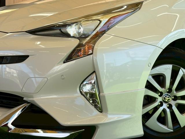 プリウス Ａ　フルエアロ　純正ＳＤナビ　レーダークルーズ　衝突軽減　レーンキープ　ヘッドアップディスプレイ　インテリジェントパーキングアシスト　オートマチックハイビーム　地デジ　バックカメラ　Ｂｌｕｅｔｏｏｔｈ（30枚目）