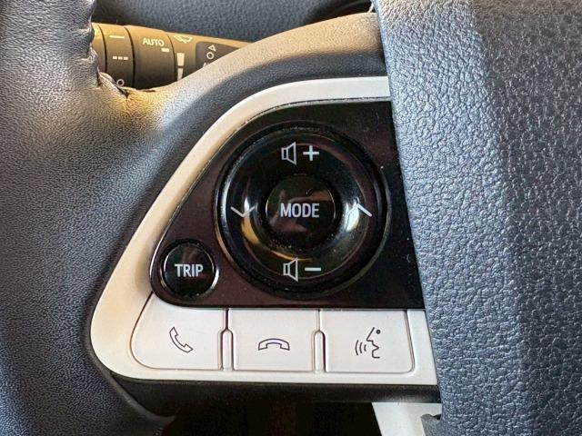 プリウス Ａ　フルエアロ　純正ＳＤナビ　レーダークルーズ　衝突軽減　レーンキープ　ヘッドアップディスプレイ　インテリジェントパーキングアシスト　オートマチックハイビーム　地デジ　バックカメラ　Ｂｌｕｅｔｏｏｔｈ（50枚目）