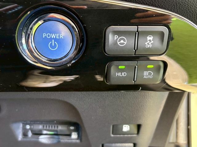 プリウス Ａ　フルエアロ　純正ＳＤナビ　レーダークルーズ　衝突軽減　レーンキープ　ヘッドアップディスプレイ　インテリジェントパーキングアシスト　オートマチックハイビーム　地デジ　バックカメラ　Ｂｌｕｅｔｏｏｔｈ（60枚目）