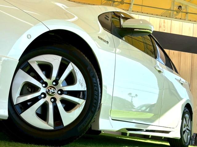 プリウス Ａ　フルエアロ　純正ＳＤナビ　レーダークルーズ　衝突軽減　レーンキープ　ヘッドアップディスプレイ　インテリジェントパーキングアシスト　オートマチックハイビーム　地デジ　バックカメラ　Ｂｌｕｅｔｏｏｔｈ（78枚目）