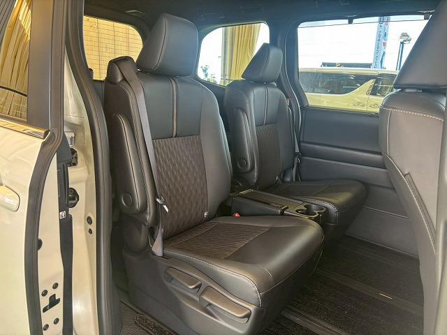 ノア Ｓ－Ｚ　ディスプレイオーディオ　ＣＤ／ＤＶＤデッキ　　　レーダークルーズコントロール　衝突軽減　レーンキープ　Ｂｌｕｅｔｏｏｔｈ　バックカメラ　シートヒーター　オートマチックハイビーム　ＢＳＭ　後席ＡＡＣ（41枚目）