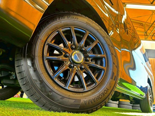 キャラバン ロンググランドプレミアムＧＸ　９型ナビ　全方位カメラ　デジタルミラー　クリアランスソナー　ドライブレコーダー　ＥＴＣ　禁煙車　レーダー探知機　ＢＩＳＯＮアルミホイール　スマートキー　オートエアコン　ＣＤ／ＤＶＤ再生（74枚目）