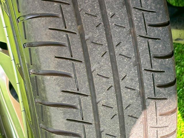 キャラバン プレミアムGX 純正ナビ 全周囲 シートヒーター 電動スライドドア 軽油 4WD クリアランスソナー 小窓 デジタルインナーミラー プッシュスタート スマートキー Bluetooth接続 LEDヘッドライト(25枚目)