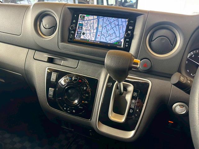 キャラバン プレミアムGX 純正ナビ 全周囲 シートヒーター 電動スライドドア 軽油 4WD クリアランスソナー 小窓 デジタルインナーミラー プッシュスタート スマートキー Bluetooth接続 LEDヘッドライト(52枚目)