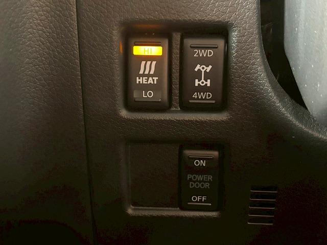 キャラバン プレミアムGX 純正ナビ 全周囲 シートヒーター 電動スライドドア 軽油 4WD クリアランスソナー 小窓 デジタルインナーミラー プッシュスタート スマートキー Bluetooth接続 LEDヘッドライト(60枚目)