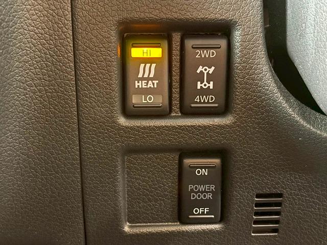 キャラバン プレミアムGX 純正ナビ 全周囲 シートヒーター 電動スライドドア 軽油 4WD クリアランスソナー 小窓 デジタルインナーミラー プッシュスタート スマートキー Bluetooth接続 LEDヘッドライト(61枚目)