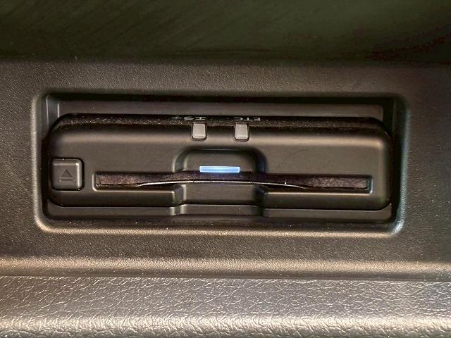 キャラバン プレミアムGX 純正ナビ 全周囲 シートヒーター 電動スライドドア 軽油 4WD クリアランスソナー 小窓 デジタルインナーミラー プッシュスタート スマートキー Bluetooth接続 LEDヘッドライト(62枚目)