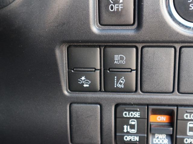 Si ダブルバイビー 7型ナビ バックカメラ ETC フルセグ 両側電動ドア ハーフレザー 7人乗り スマートキー トヨタセーフティセンス プッシュスタート USBポート クルーズコントロール 純正アルミ(8枚目)