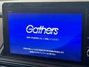 【Ｇａｔｈｅｒｓ　ＳＤナビ】装備です！フルセグテレビやＢｌｕｅｔｏｏｔｈオーディオ接続、ＤＶＤ再生など多彩な機能を併せ持っており、インパネ周りがすっきりしてますね！