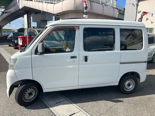 ハイゼットカーゴ 　軽バン　エアコン　両側パワースライドドア　走行距離２９０００ｋｍ　取扱い説明書　スペアキー　運転席エアバッグ　助手席エアバッグ（6枚目）