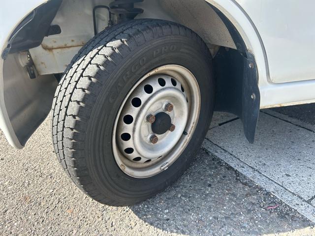 ハイゼットカーゴ 　軽バン　エアコン　両側パワースライドドア　走行距離２９０００ｋｍ　取扱い説明書　スペアキー　運転席エアバッグ　助手席エアバッグ（14枚目）