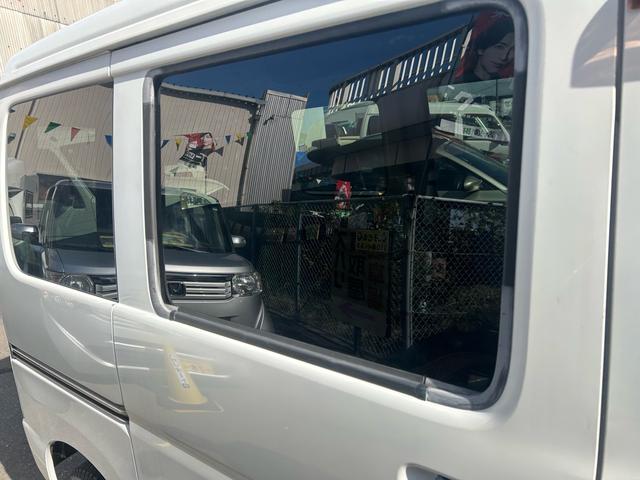 ハイゼットカーゴ 　軽バン　エアコン　両側パワースライドドア　走行距離２９０００ｋｍ　取扱い説明書　スペアキー　運転席エアバッグ　助手席エアバッグ（20枚目）