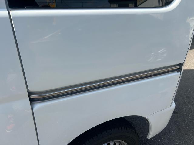 ハイゼットカーゴ 　軽バン　エアコン　両側パワースライドドア　走行距離２９０００ｋｍ　取扱い説明書　スペアキー　運転席エアバッグ　助手席エアバッグ（24枚目）