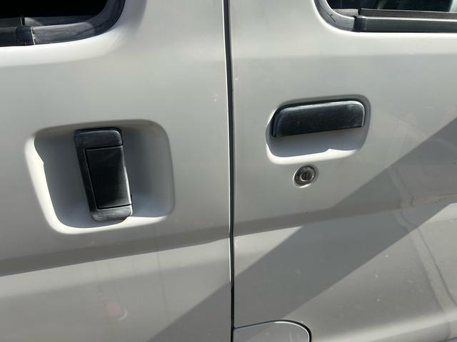 ハイゼットカーゴ 　軽バン　エアコン　両側パワースライドドア　走行距離２９０００ｋｍ　取扱い説明書　スペアキー　運転席エアバッグ　助手席エアバッグ（25枚目）