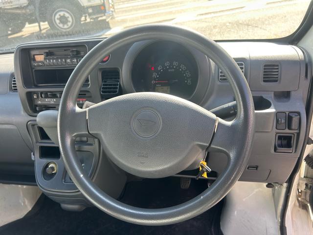 ハイゼットカーゴ 　軽バン　エアコン　両側パワースライドドア　走行距離２９０００ｋｍ　取扱い説明書　スペアキー　運転席エアバッグ　助手席エアバッグ（40枚目）