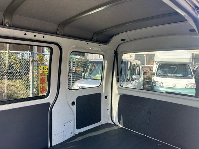 ハイゼットカーゴ 　軽バン　エアコン　両側パワースライドドア　走行距離２９０００ｋｍ　取扱い説明書　スペアキー　運転席エアバッグ　助手席エアバッグ（54枚目）
