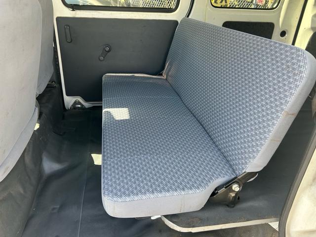 ハイゼットカーゴ 　軽バン　エアコン　両側パワースライドドア　走行距離２９０００ｋｍ　取扱い説明書　スペアキー　運転席エアバッグ　助手席エアバッグ（55枚目）