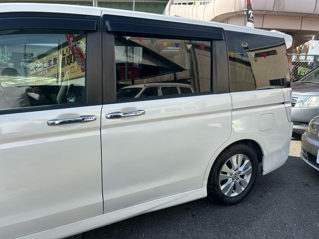 ステップワゴンスパーダ Ｚ　ＨＤＤナビエディション　ワンオーナー　純正ナビ　フルセグテレビ　バックカメラ　両側パワースライドドア　ＥＴＣ　キーレスエントリー　スマートキー　ＨＩＤヘッドライト（13枚目）