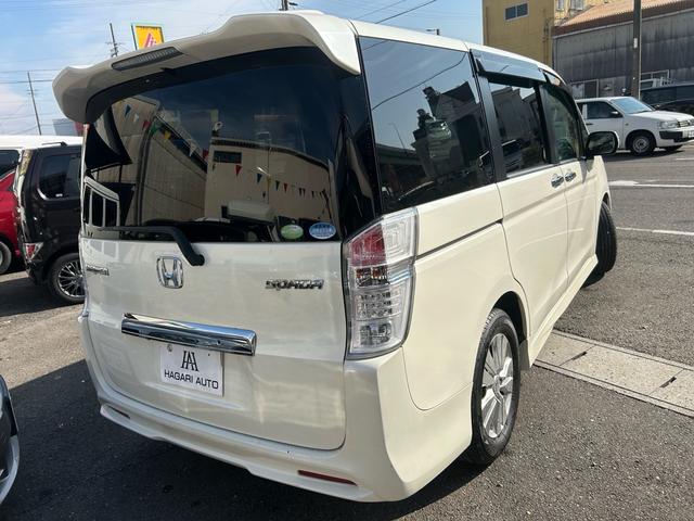 ステップワゴンスパーダ Ｚ　ＨＤＤナビエディション　ワンオーナー　純正ナビ　フルセグテレビ　バックカメラ　両側パワースライドドア　ＥＴＣ　キーレスエントリー　スマートキー　ＨＩＤヘッドライト（22枚目）