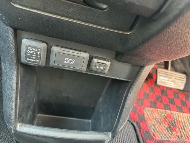 ステップワゴンスパーダ Ｚ　ＨＤＤナビエディション　ワンオーナー　純正ナビ　フルセグテレビ　バックカメラ　両側パワースライドドア　ＥＴＣ　キーレスエントリー　スマートキー　ＨＩＤヘッドライト（33枚目）