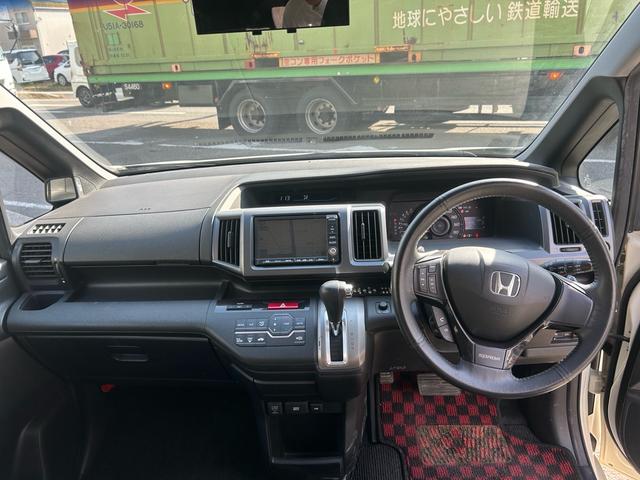 ステップワゴンスパーダ Ｚ　ＨＤＤナビエディション　ワンオーナー　純正ナビ　フルセグテレビ　バックカメラ　両側パワースライドドア　ＥＴＣ　キーレスエントリー　スマートキー　ＨＩＤヘッドライト（39枚目）