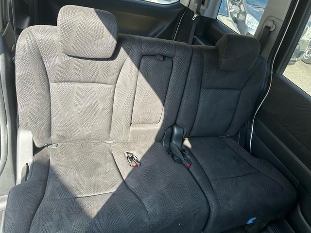 ステップワゴンスパーダ Ｚ　ＨＤＤナビエディション　ワンオーナー　純正ナビ　フルセグテレビ　バックカメラ　両側パワースライドドア　ＥＴＣ　キーレスエントリー　スマートキー　ＨＩＤヘッドライト（42枚目）