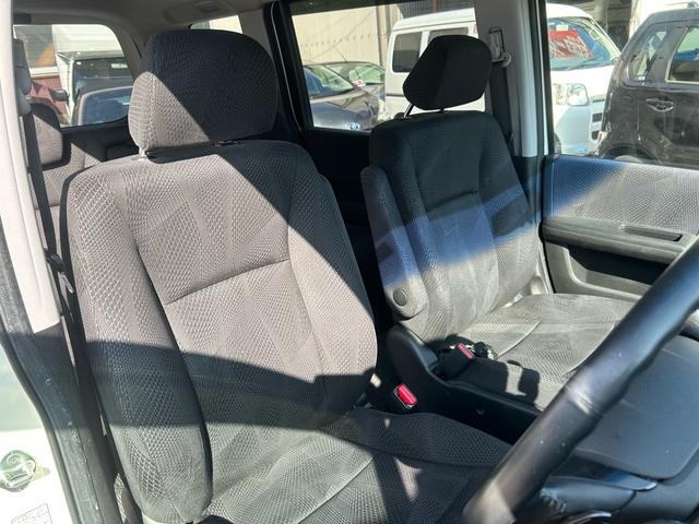 ステップワゴンスパーダ Ｚ　ＨＤＤナビエディション　ワンオーナー　純正ナビ　フルセグテレビ　バックカメラ　両側パワースライドドア　ＥＴＣ　キーレスエントリー　スマートキー　ＨＩＤヘッドライト（43枚目）