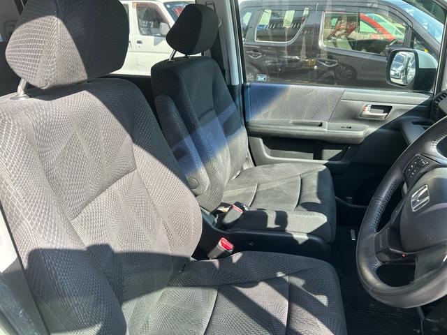 ステップワゴンスパーダ Ｚ　ＨＤＤナビエディション　ワンオーナー　純正ナビ　フルセグテレビ　バックカメラ　両側パワースライドドア　ＥＴＣ　キーレスエントリー　スマートキー　ＨＩＤヘッドライト（44枚目）