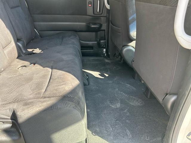 ステップワゴンスパーダ Ｚ　ＨＤＤナビエディション　ワンオーナー　純正ナビ　フルセグテレビ　バックカメラ　両側パワースライドドア　ＥＴＣ　キーレスエントリー　スマートキー　ＨＩＤヘッドライト（45枚目）