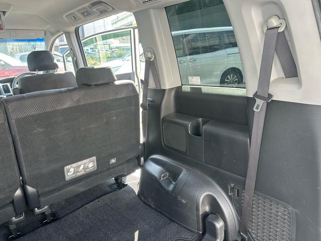 ステップワゴンスパーダ Ｚ　ＨＤＤナビエディション　ワンオーナー　純正ナビ　フルセグテレビ　バックカメラ　両側パワースライドドア　ＥＴＣ　キーレスエントリー　スマートキー　ＨＩＤヘッドライト（49枚目）