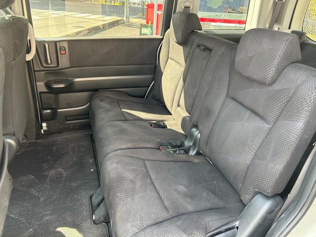 ステップワゴンスパーダ Ｚ　ＨＤＤナビエディション　ワンオーナー　純正ナビ　フルセグテレビ　バックカメラ　両側パワースライドドア　ＥＴＣ　キーレスエントリー　スマートキー　ＨＩＤヘッドライト（53枚目）