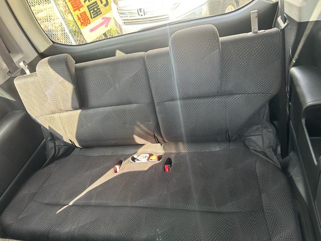 ステップワゴンスパーダ Ｚ　ＨＤＤナビエディション　ワンオーナー　純正ナビ　フルセグテレビ　バックカメラ　両側パワースライドドア　ＥＴＣ　キーレスエントリー　スマートキー　ＨＩＤヘッドライト（56枚目）