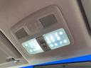 ルームランプもD5専用設計のLEDに交換してあり社内もとても明るく車の中での探し物にもとっても便利です。