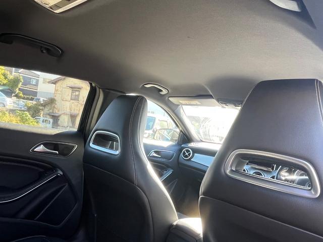 GLAクラス GLA180 ハーフレザーシート レーダーセーフティーPKG Bluetooth 純正アルミ オートリアゲート シートヒーター(11枚目)