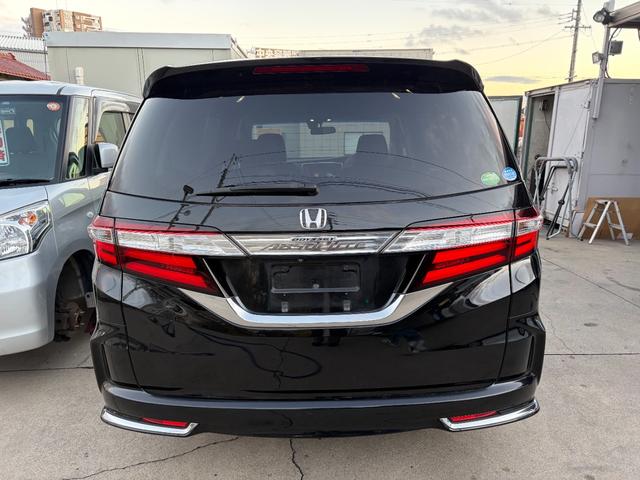 オデッセイ アブソルート 両側パワースライドドア バックモニター ハーフレザーシート パドルシフト 純正アルミ スマートキー(6枚目)