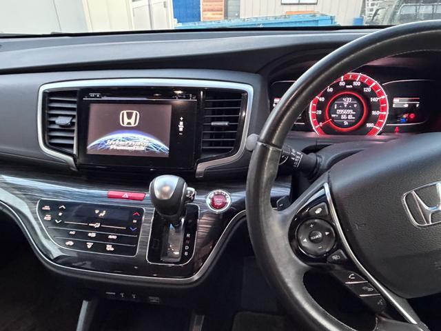 オデッセイ アブソルート 両側パワースライドドア バックモニター ハーフレザーシート パドルシフト 純正アルミ スマートキー(10枚目)