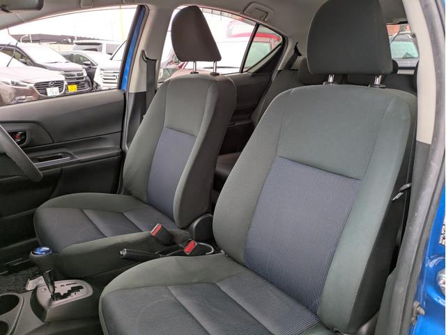 アクア S 純正SDナビ BTオーディオ ETC バックカメラ ワンセグTV スマートキー プッシュスタート オートライト LEDヘッドライト 車線逸脱警報装置 アイドリングストップ ステアリングリモコン(11枚目)