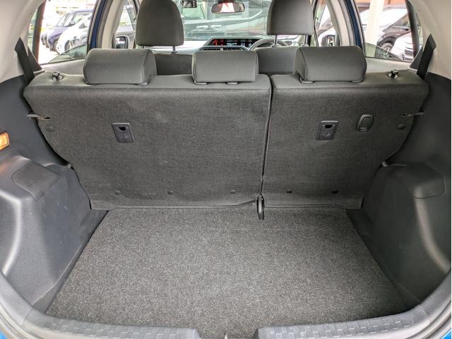 アクア S 純正SDナビ BTオーディオ ETC バックカメラ ワンセグTV スマートキー プッシュスタート オートライト LEDヘッドライト 車線逸脱警報装置 アイドリングストップ ステアリングリモコン(12枚目)