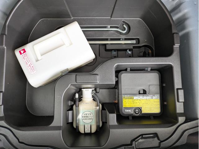 アクア S 純正SDナビ BTオーディオ ETC バックカメラ ワンセグTV スマートキー プッシュスタート オートライト LEDヘッドライト 車線逸脱警報装置 アイドリングストップ ステアリングリモコン(14枚目)