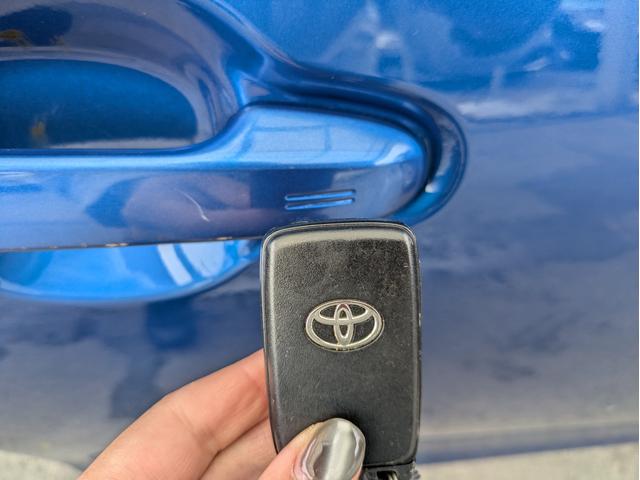 アクア S 純正SDナビ BTオーディオ ETC バックカメラ ワンセグTV スマートキー プッシュスタート オートライト LEDヘッドライト 車線逸脱警報装置 アイドリングストップ ステアリングリモコン(33枚目)