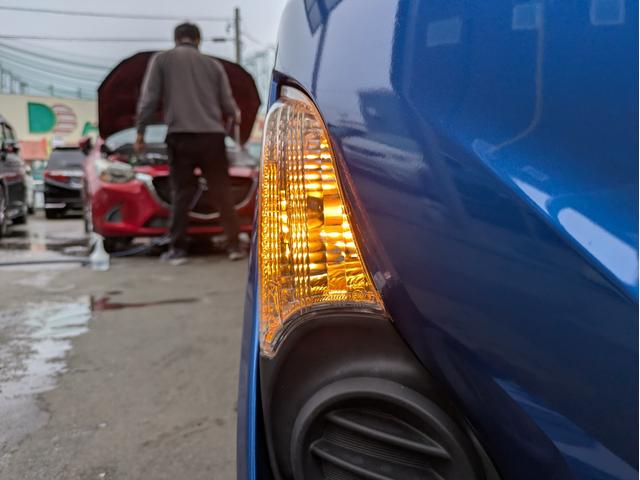 アクア S 純正SDナビ BTオーディオ ETC バックカメラ ワンセグTV スマートキー プッシュスタート オートライト LEDヘッドライト 車線逸脱警報装置 アイドリングストップ ステアリングリモコン(45枚目)